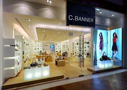 面對國際知名品牌強(qiáng)勢入駐國內(nèi)市場,千由產(chǎn)品品牌躍升時尚集團(tuán)迫在眉睫 集和經(jīng)過縝密的品牌檢測與評估,第一時間定制一套完美品牌提升策略,及時幫助千渡過危機(jī)