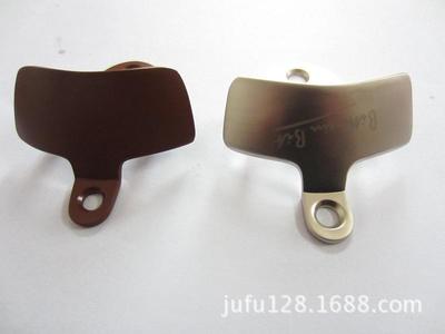 掛壁開瓶器制作工藝與批發(fā)指南 聚焦東莞市石排距富工藝品廠的專業(yè)優(yōu)勢